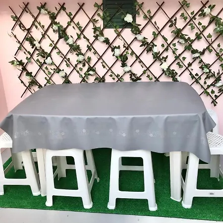 Проживание в семье Sublime Black Bedroom