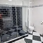 Sublime Black Bedroom Lissabon
